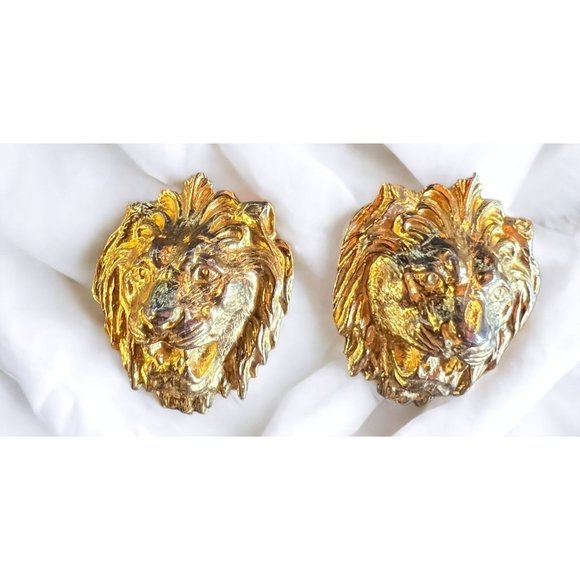 Gay Boyer Jewelry - Vintage 1980s Gay Boyer Gold Tone Lion Scarf Pendant Set Of 2 Accessory